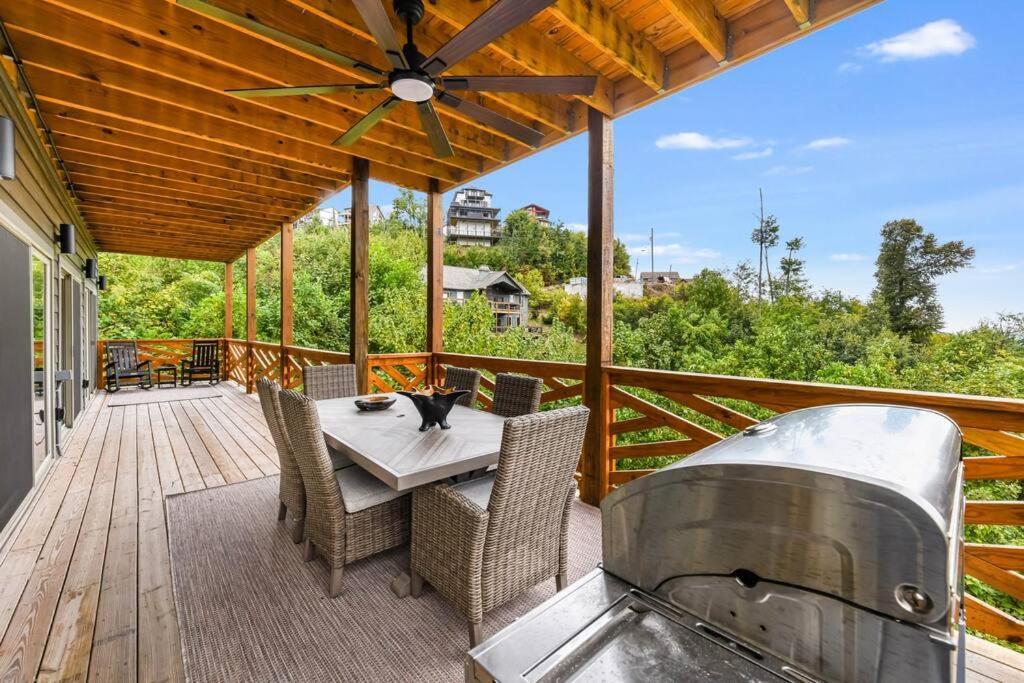 Incredible Mountain Views! Chalet Village جاتلينبرج المظهر الخارجي الصورة
