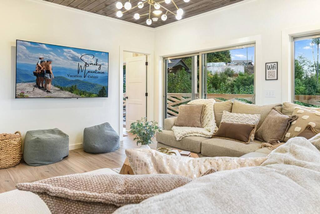 Incredible Mountain Views! Chalet Village جاتلينبرج المظهر الخارجي الصورة