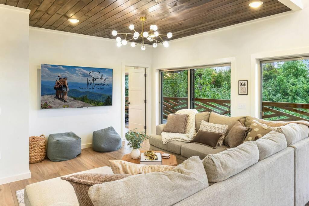 Incredible Mountain Views! Chalet Village جاتلينبرج المظهر الخارجي الصورة
