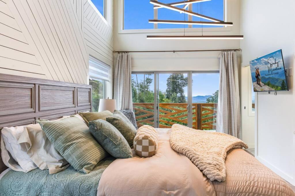 Incredible Mountain Views! Chalet Village جاتلينبرج المظهر الخارجي الصورة