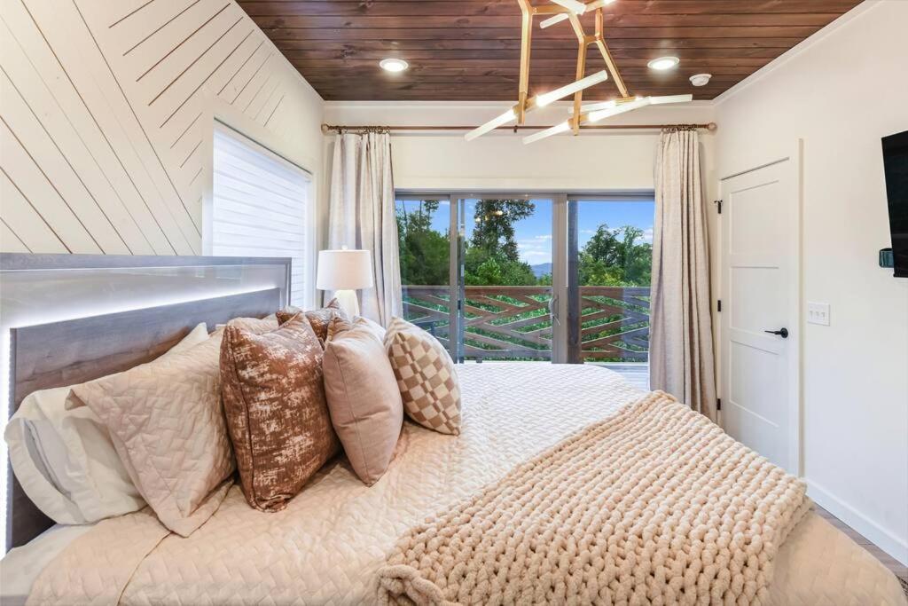 Incredible Mountain Views! Chalet Village جاتلينبرج المظهر الخارجي الصورة