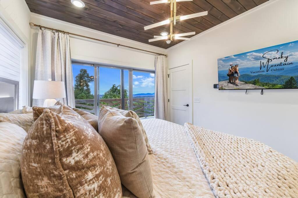 Incredible Mountain Views! Chalet Village جاتلينبرج المظهر الخارجي الصورة