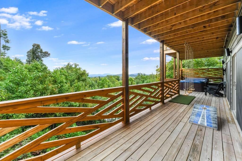 Incredible Mountain Views! Chalet Village جاتلينبرج المظهر الخارجي الصورة