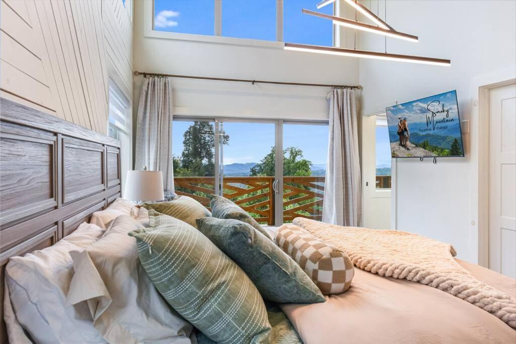 Incredible Mountain Views! Chalet Village جاتلينبرج المظهر الخارجي الصورة