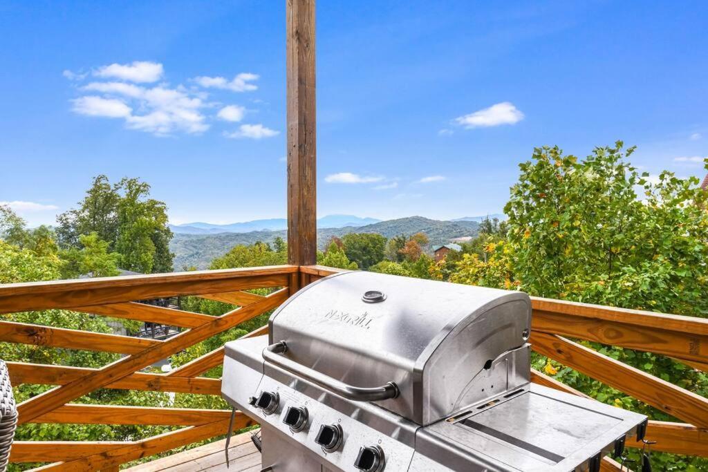 Incredible Mountain Views! Chalet Village جاتلينبرج المظهر الخارجي الصورة