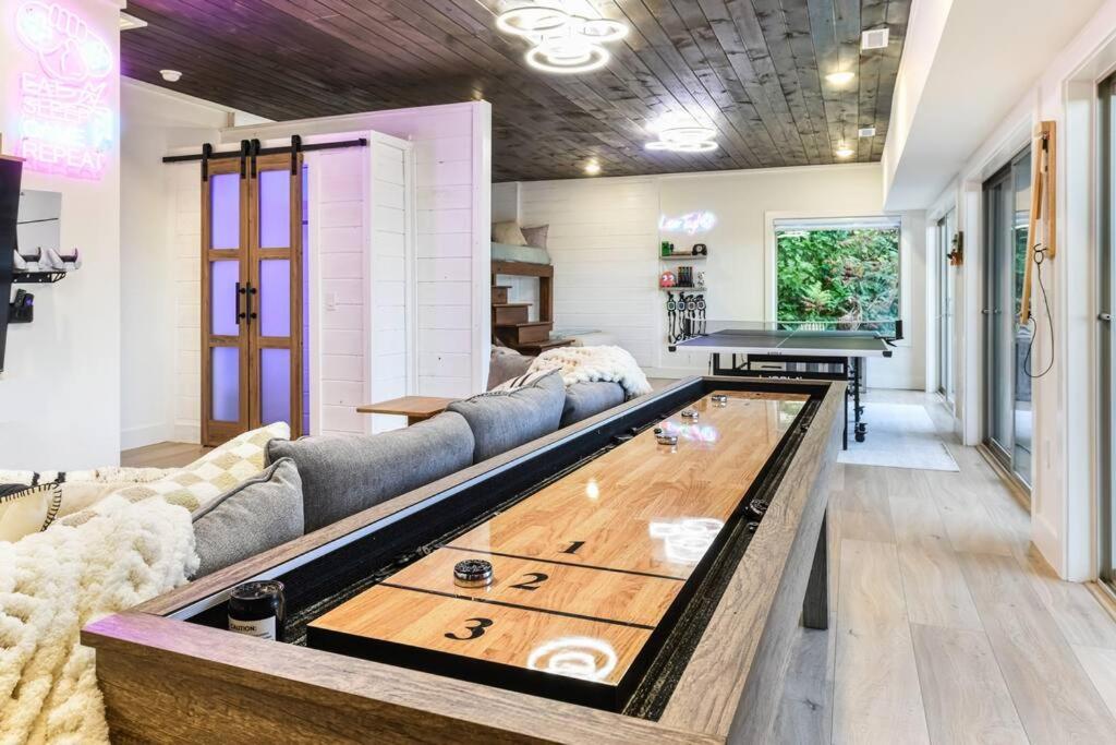 Incredible Mountain Views! Chalet Village جاتلينبرج المظهر الخارجي الصورة