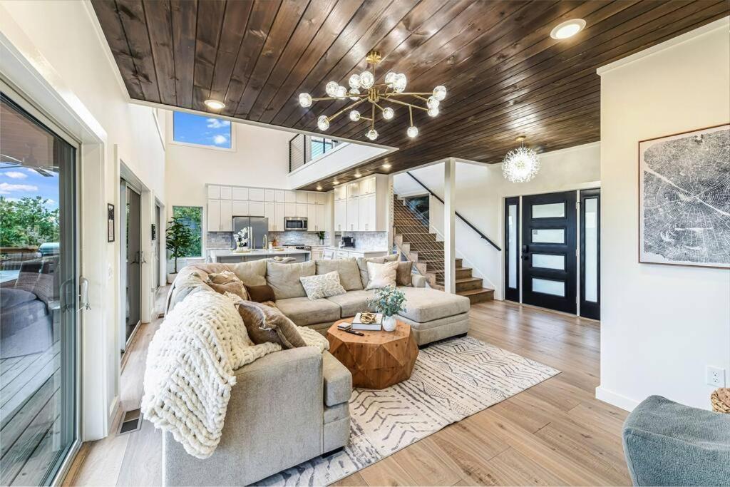 Incredible Mountain Views! Chalet Village جاتلينبرج المظهر الخارجي الصورة