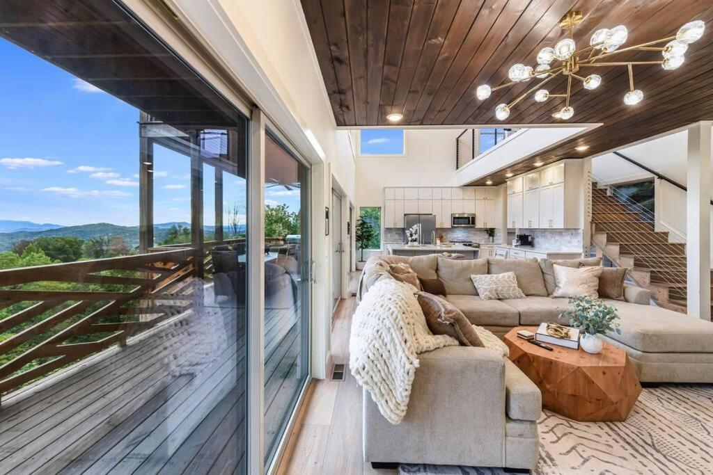 Incredible Mountain Views! Chalet Village جاتلينبرج المظهر الخارجي الصورة